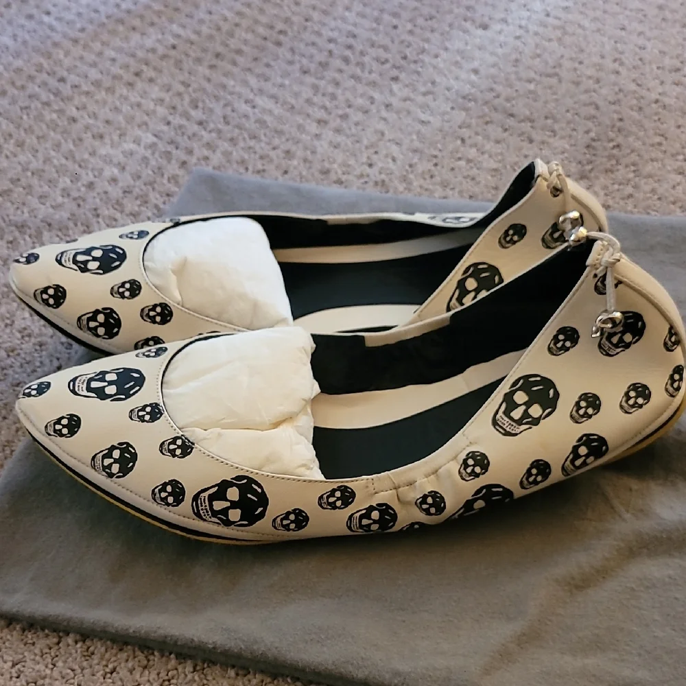 Alexander McQueen Women's Flats - Picture 2 of 9